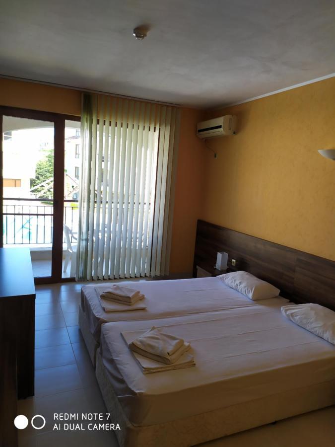 Paradise Bay Hotel Pomorie Ngoại thất bức ảnh