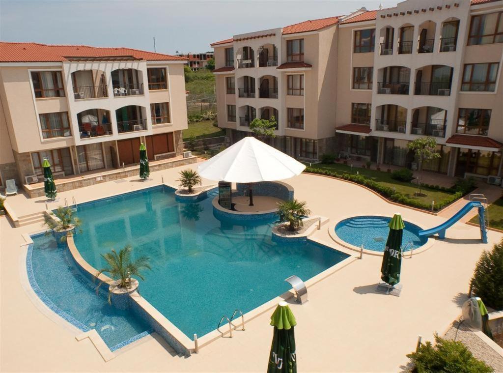 Paradise Bay Hotel Pomorie Ngoại thất bức ảnh
