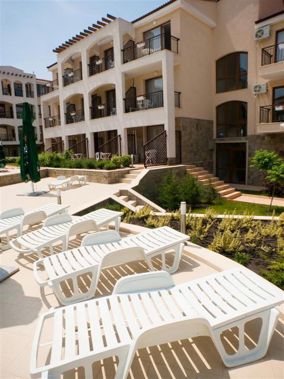 Paradise Bay Hotel Pomorie Ngoại thất bức ảnh