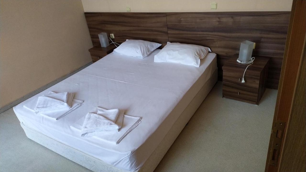 Paradise Bay Hotel Pomorie Ngoại thất bức ảnh